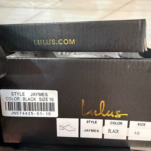 Lulu's Jaymes Black Suede Pointed-Toe Mules
NIB - Picture 3 of 3
